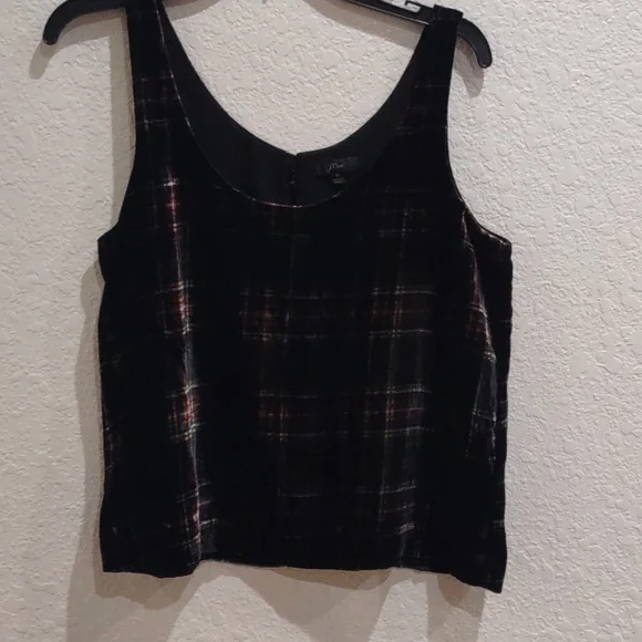 J CREW TOP. - Picture 12 of 17